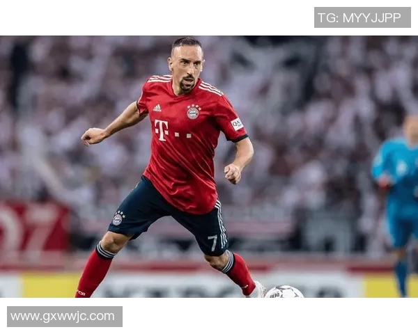 足球场外风采：那些最具时尚感的球星与他们的独特穿搭风格